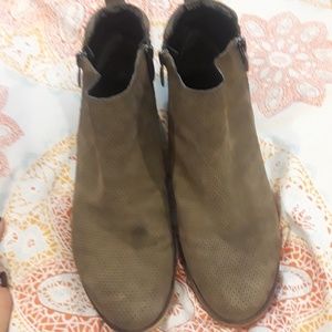 Franco sarto keegan ankle booties